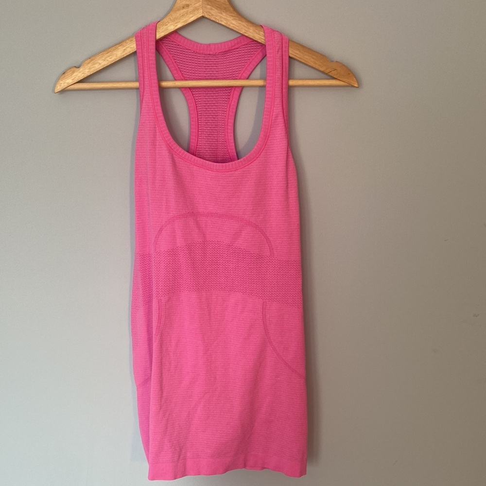 Barbie pink Lululemon racer back tank top!